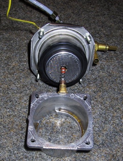 Datei:Solac siempre crema Boiler 3 small.jpg