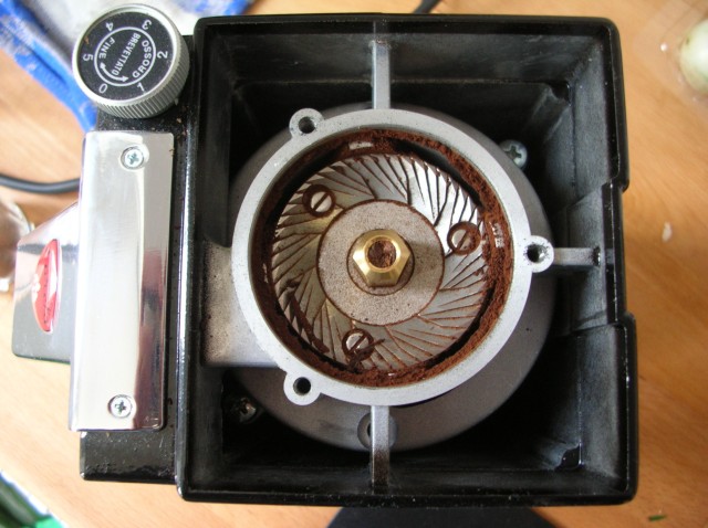 MCI Blick ins Gehäuse.jpg