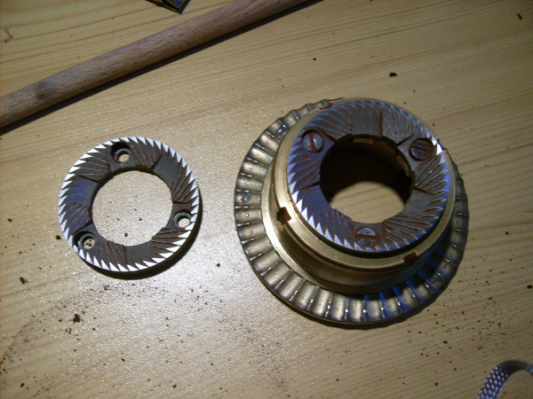 Datei:Gaggia-MDF-Mahlscheiben-2.jpg