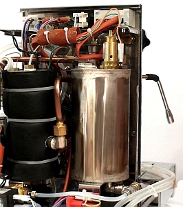 Datei:Giove innen 22kessel1.jpg