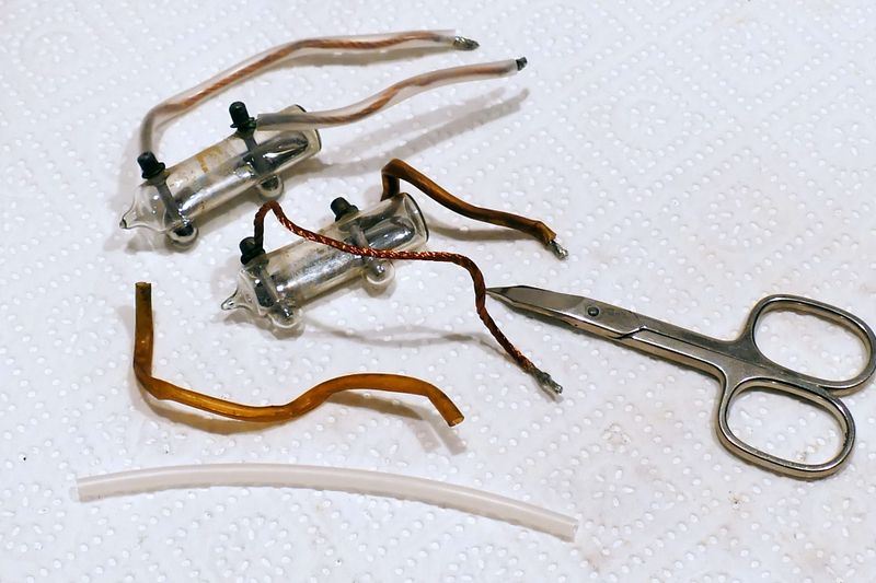 Datei:Quecksilber-Pressostat Ampullen 2.jpg