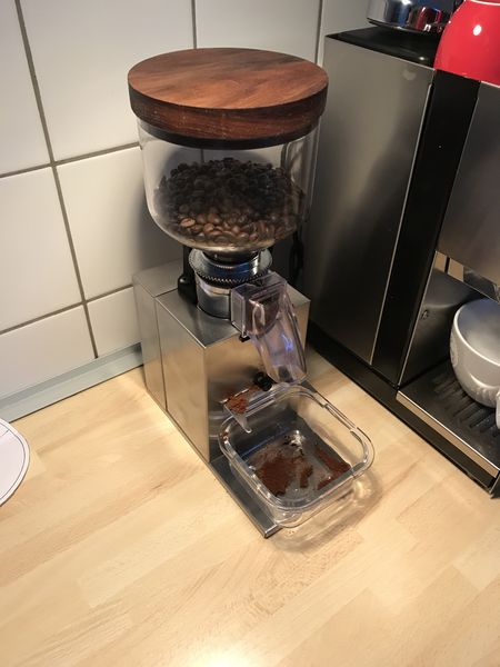 Datei:Demoka m203 holzdeckel.jpg