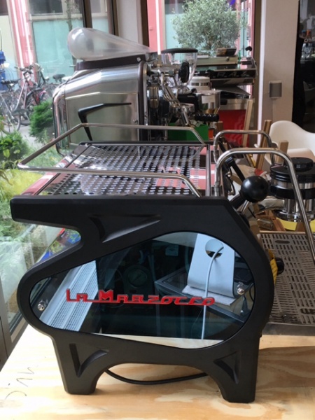 Datei:Strada seite.jpg