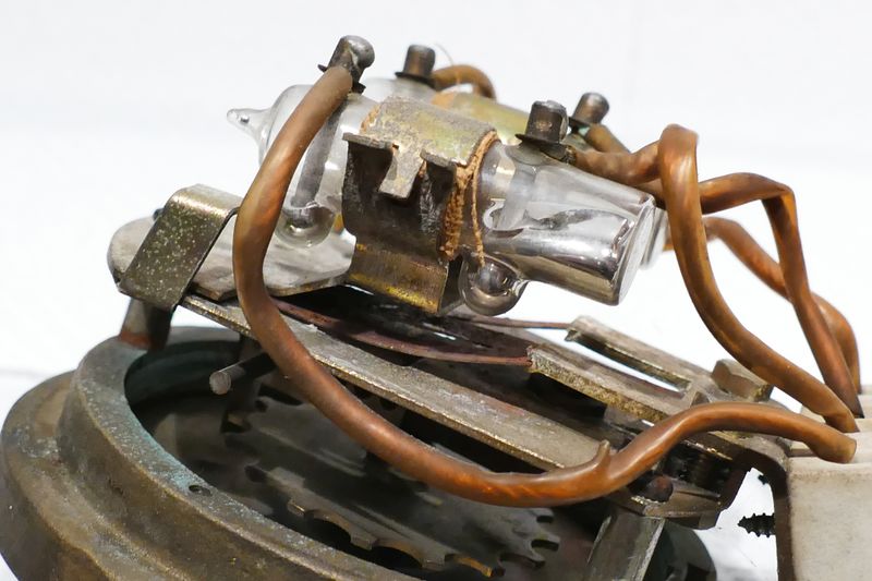 Datei:Quecksilber-Pressostat Details 4.jpg
