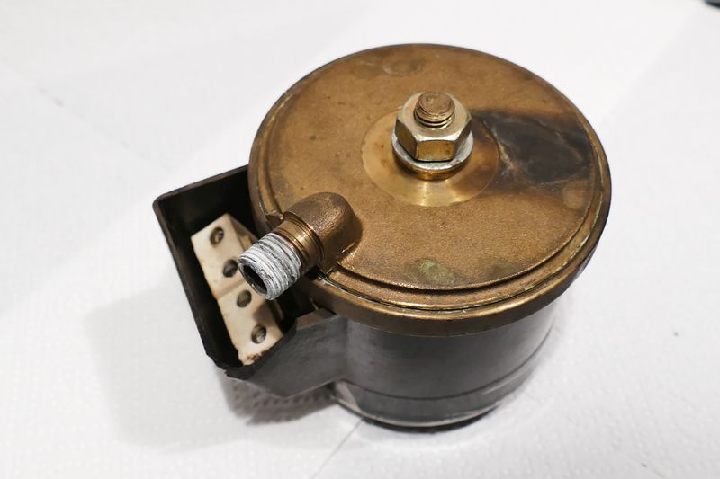 Datei:Quecksilber-Pressostat unten.jpg